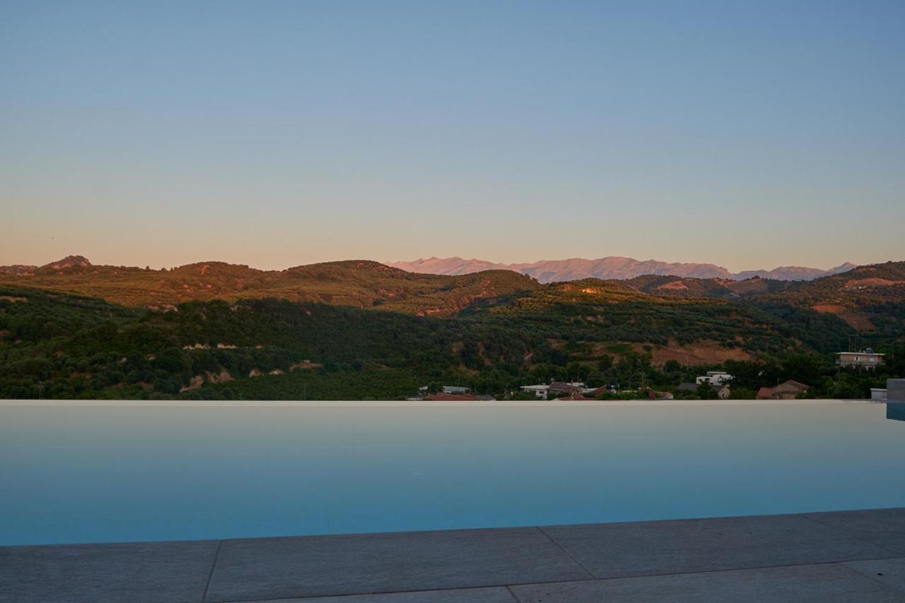 Loutraki  Villa Olive Valley מראה חיצוני תמונה