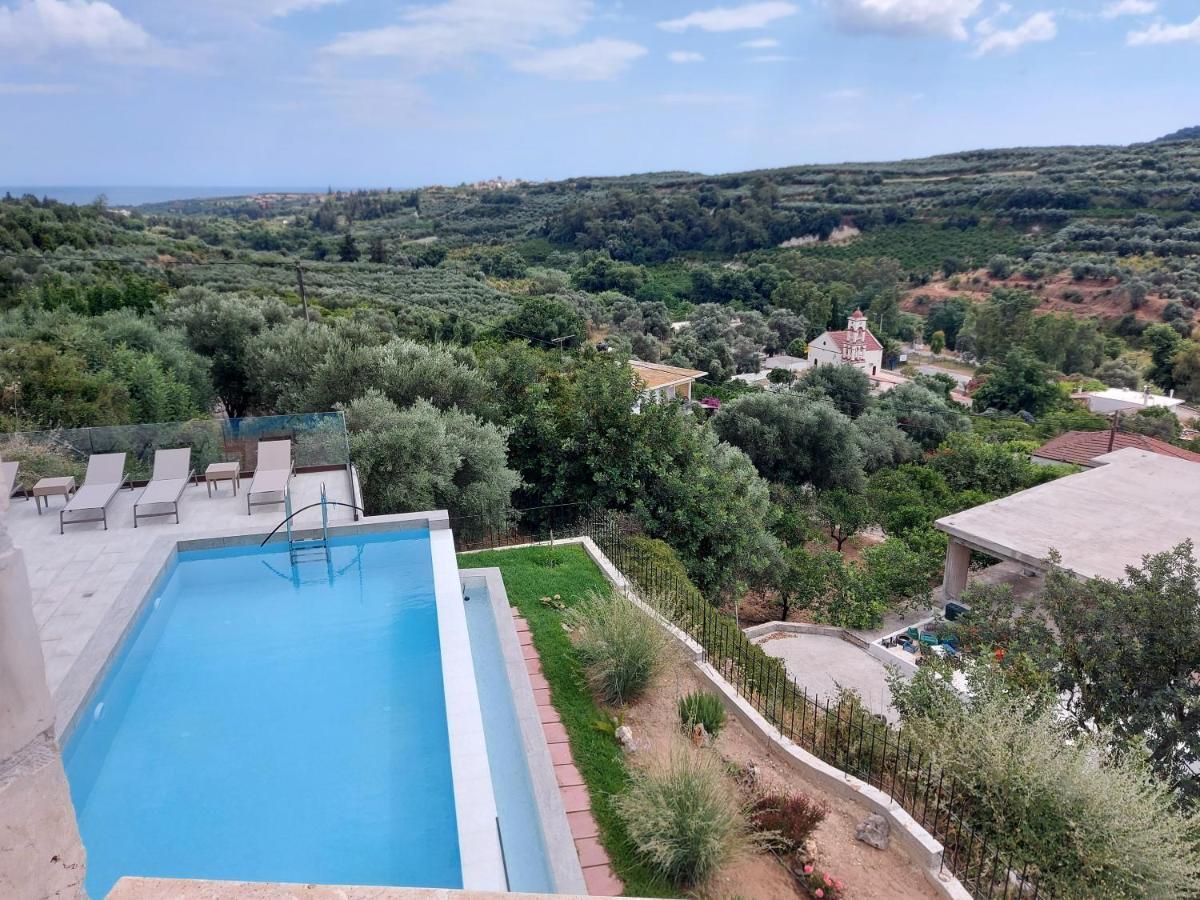Loutraki  Villa Olive Valley מראה חיצוני תמונה